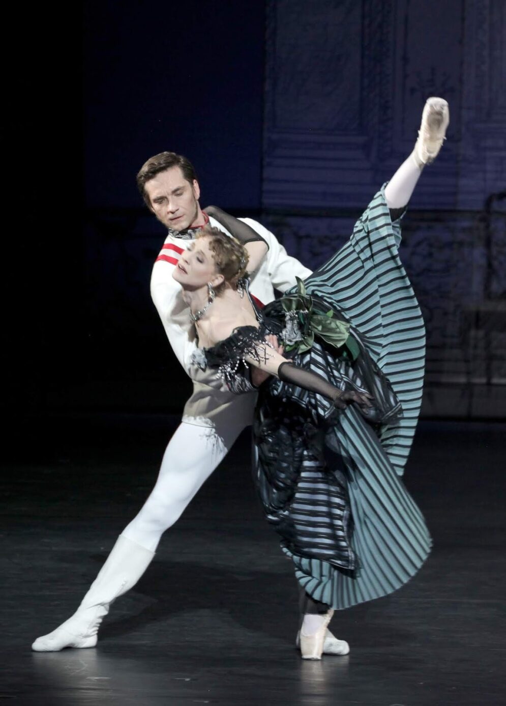 3 Mayerling Ball Pas de Deux Foto c Max Rose